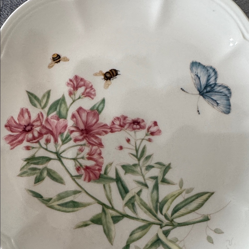 Lenox Butterfly Meadow‎ Swallowtail 9” Dessert Luncheon Plates Set of 3 Cottage. - Picture 2 of 11